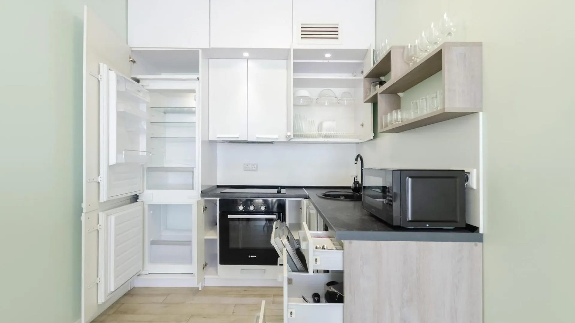 Petrovdom Apartments 21-212 In Rc Kvartet, 16Г Vasyl Lypkivskyi Street Kyiv 0*,  Ukraine