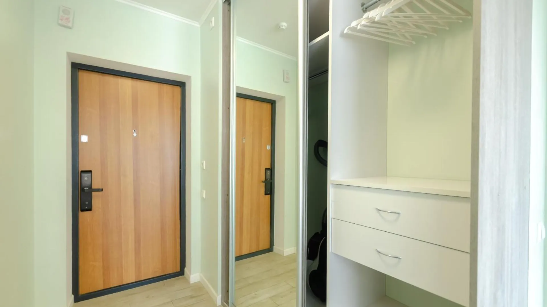 Petrovdom Apartments 21-212 In Rc Kvartet, 16Г Vasyl Lypkivskyi Street Kyiv 0*,  Ukraine