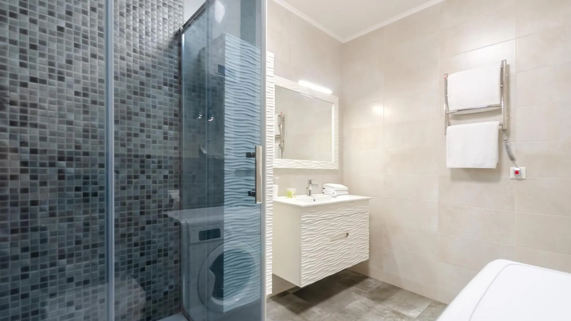 Petrovdom Apartments 21-212 In Rc Kvartet, 16Г Vasyl Lypkivskyi Street Kyiv Ukraine