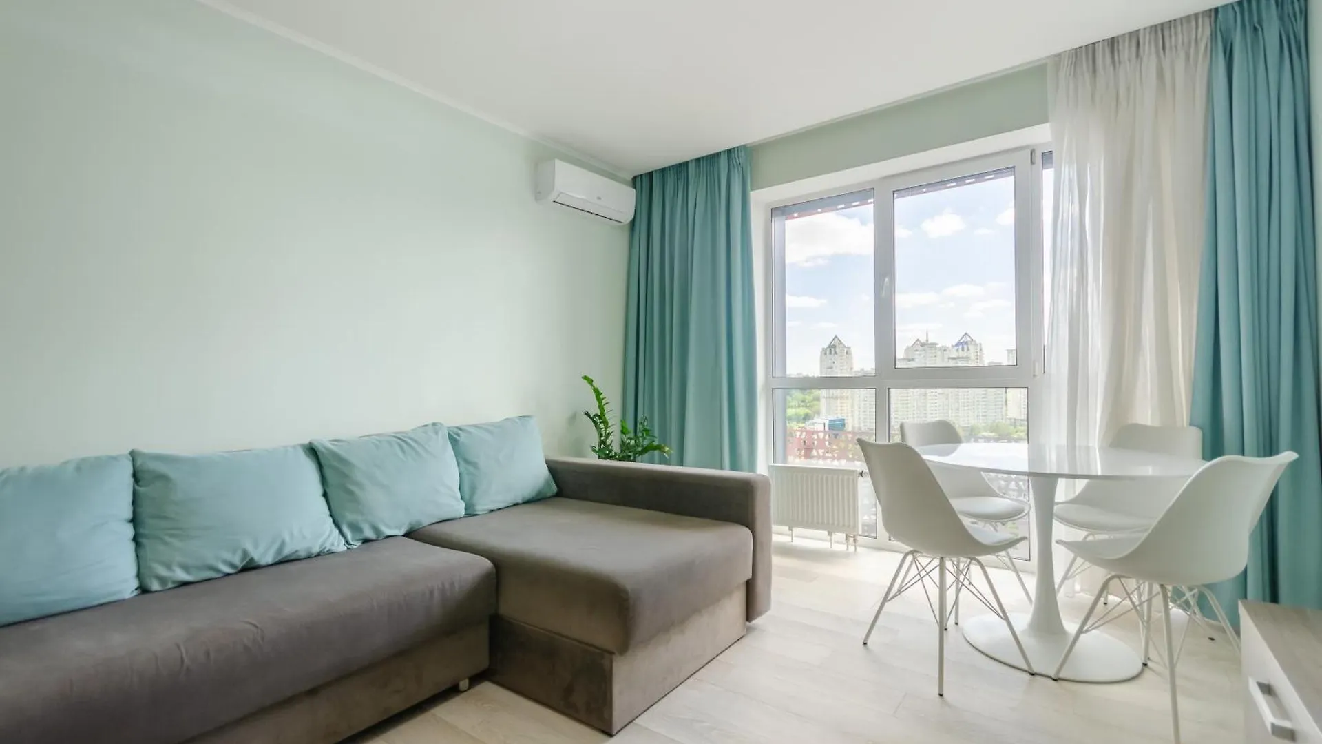 Petrovdom Apartments 21-212 In Rc Kvartet, 16Г Vasyl Lypkivskyi Street Kyiv